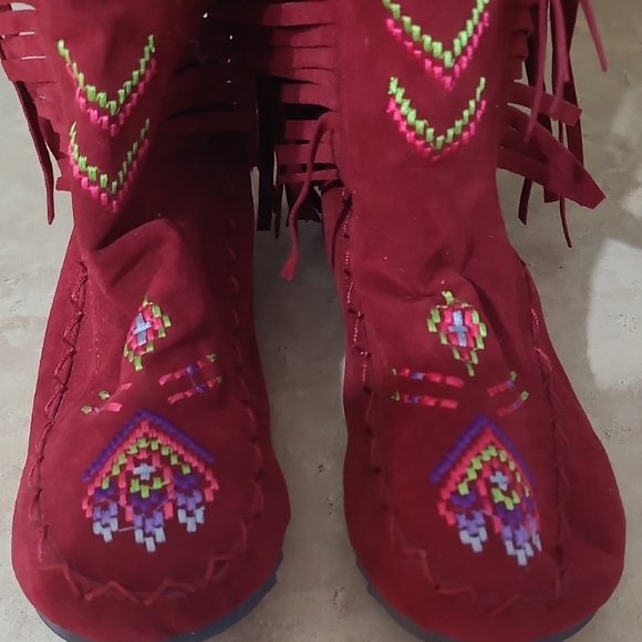 Fringe Moccasin Boots Knee High Embroidered Beaded Boho - Picture 3 of 8